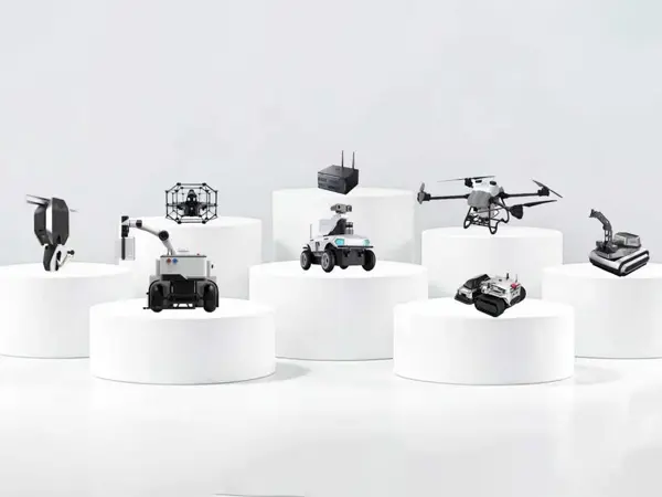 „Tianjin Weide Aviation“ gilina bendradarbiavimą scenoje, įgyvendindama daugybę praktinių projektų, skirtų vikšrinėms / ratinėms važiuoklės ir laipiojimo sienoms robotams